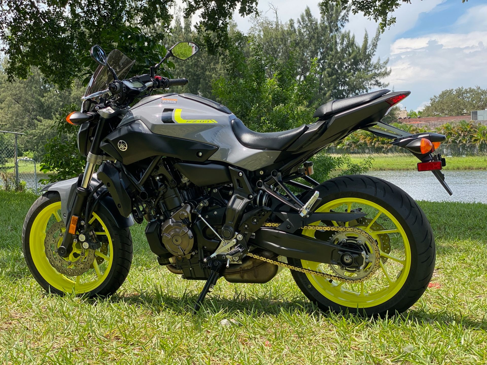 2016 Yamaha FZ-07 in North Miami Beach, Florida - Photo 14