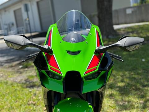 2024 Kawasaki Ninja ZX-10R ABS KRT Edition in North Miami Beach, Florida - Photo 7