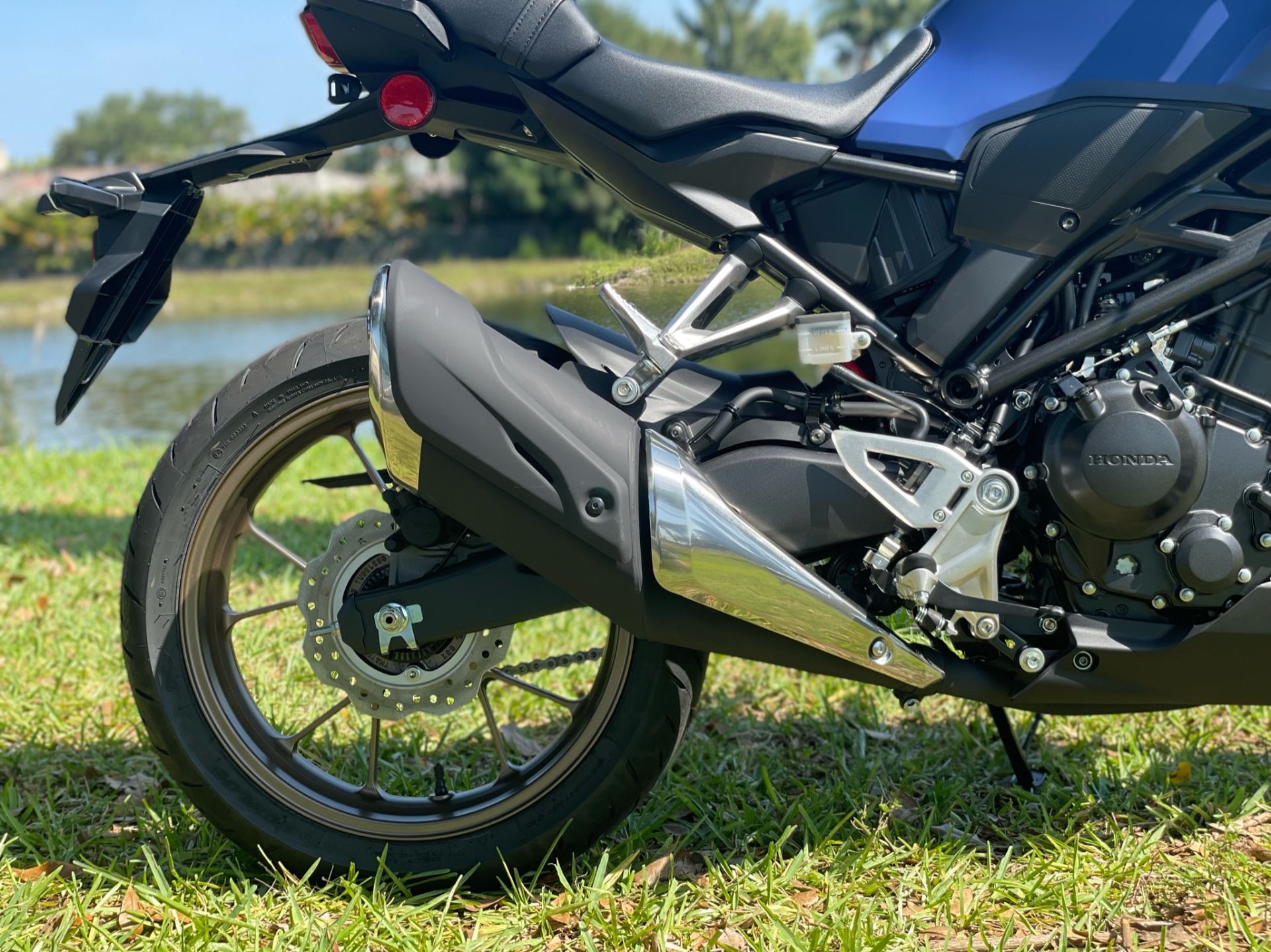 2021 Honda CB300R ABS in North Miami Beach, Florida - Photo 4