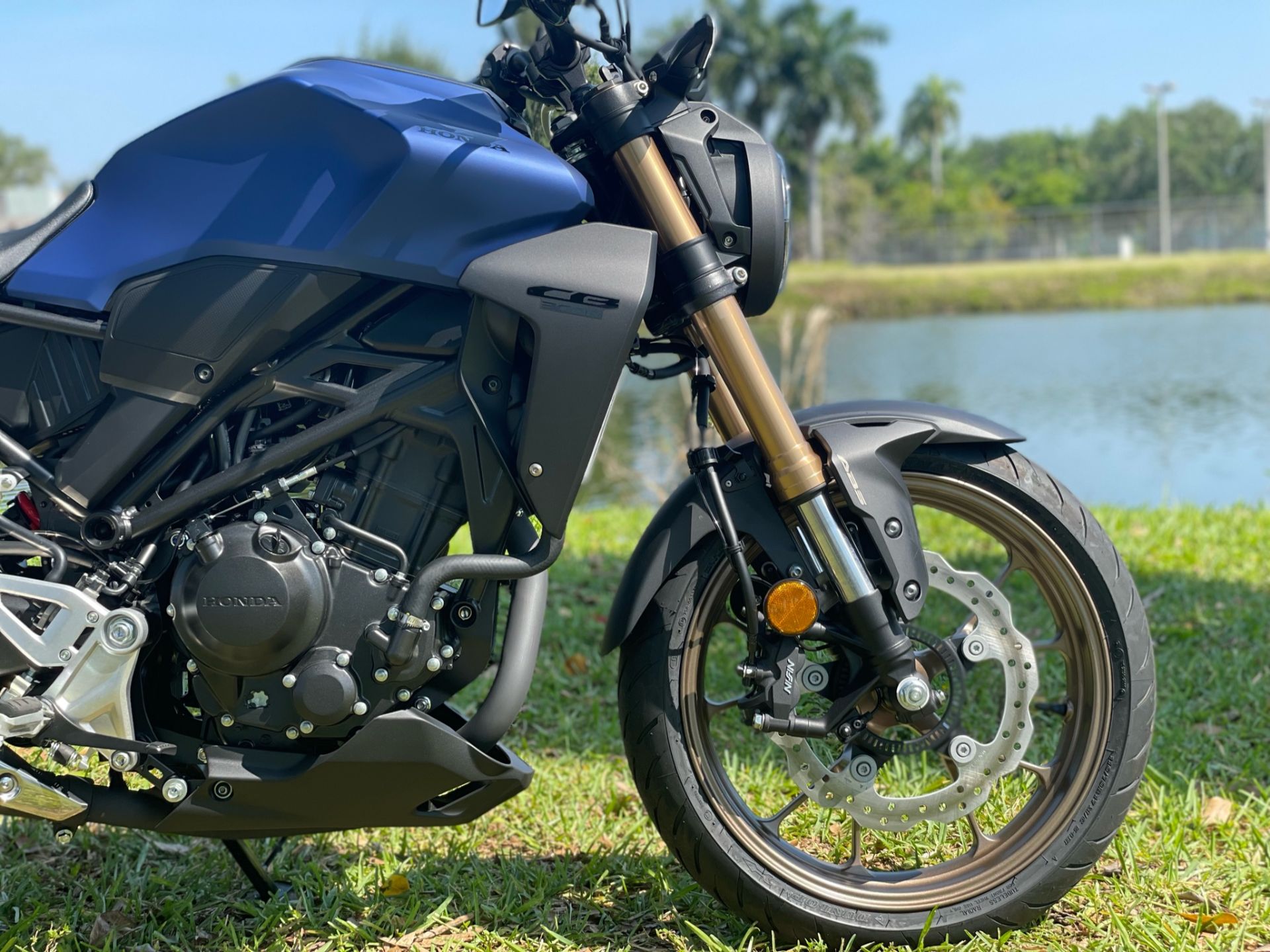 2021 Honda CB300R ABS in North Miami Beach, Florida - Photo 5