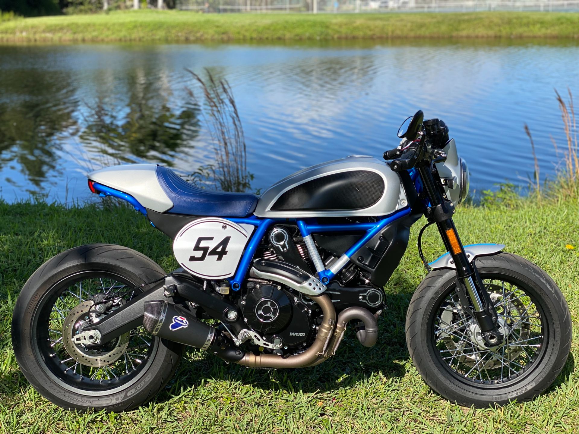 2019 Ducati Scrambler Cafe Racer in North Miami Beach, Florida - Photo 2