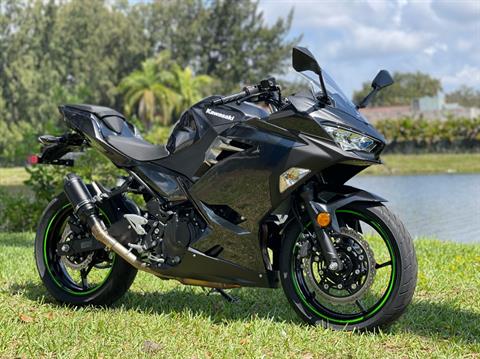 2022 Kawasaki Ninja 400 ABS in North Miami Beach, Florida - Photo 1