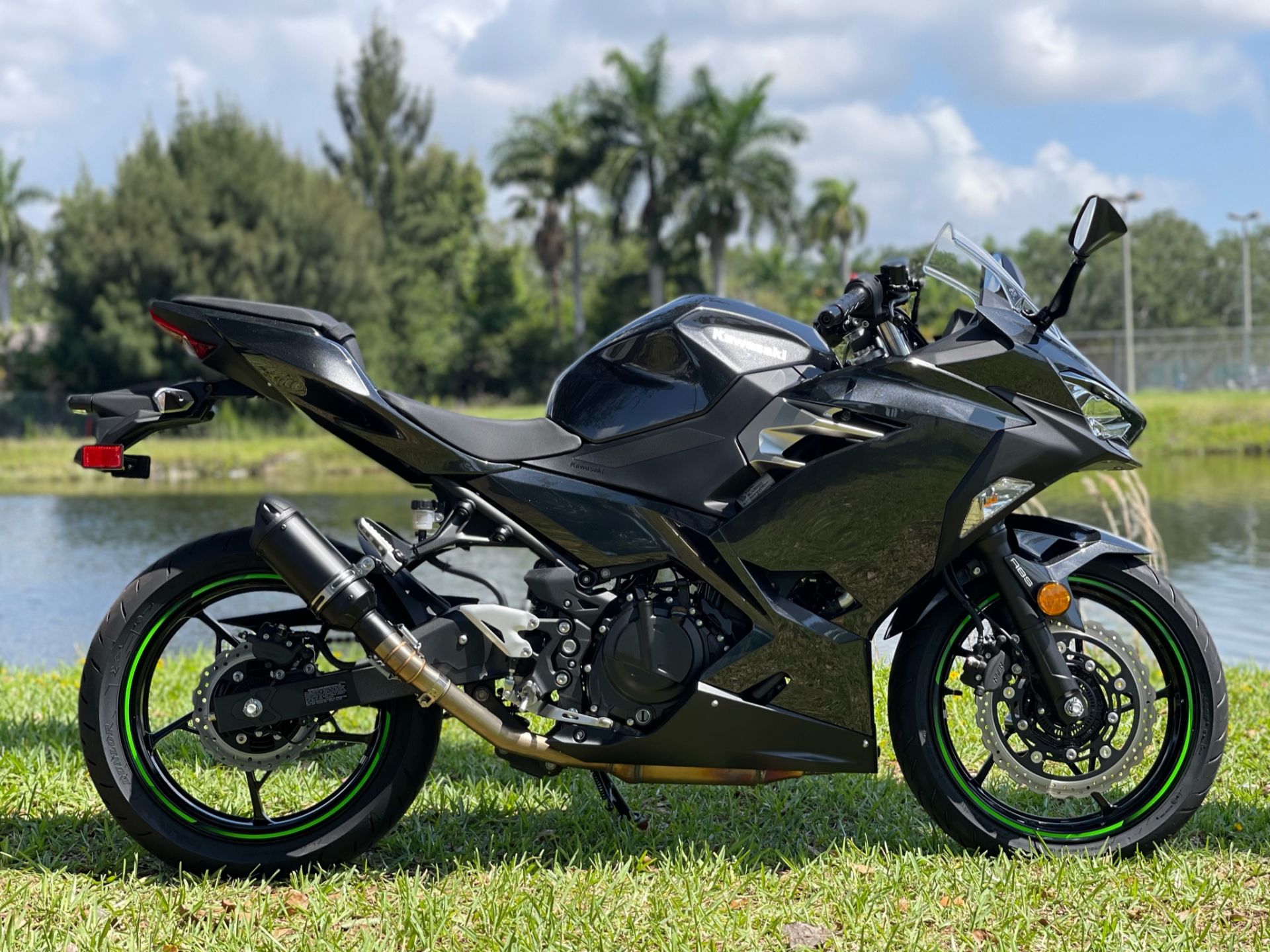 2022 Kawasaki Ninja 400 ABS in North Miami Beach, Florida - Photo 2