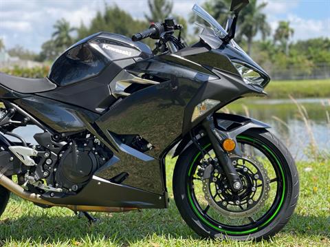 2022 Kawasaki Ninja 400 ABS in North Miami Beach, Florida - Photo 5