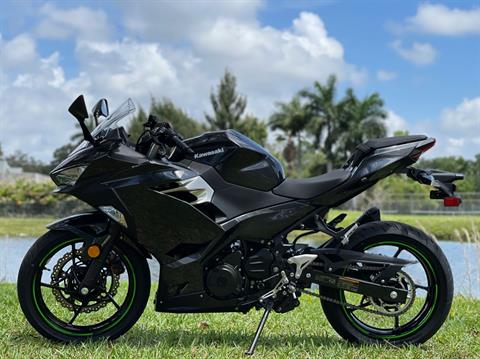 2022 Kawasaki Ninja 400 ABS in North Miami Beach, Florida - Photo 20