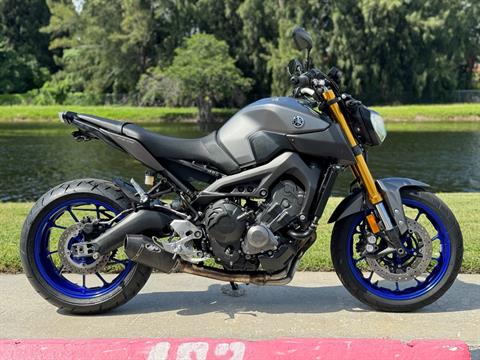 2015 Yamaha FZ-09 in North Miami Beach, Florida - Photo 3