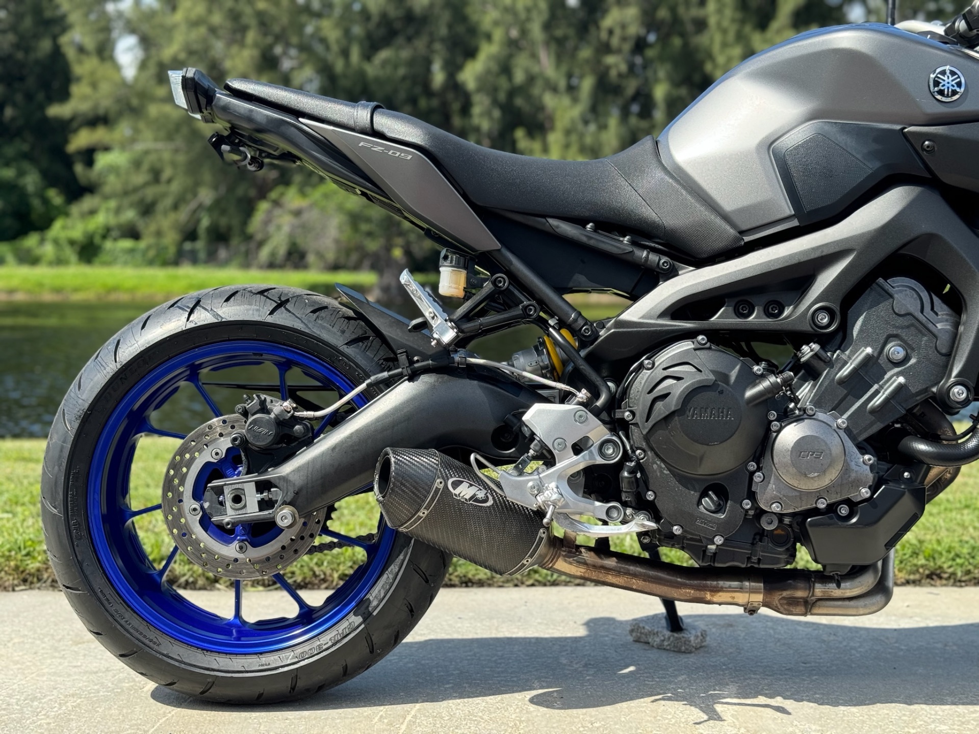 2015 Yamaha FZ-09 in North Miami Beach, Florida - Photo 5