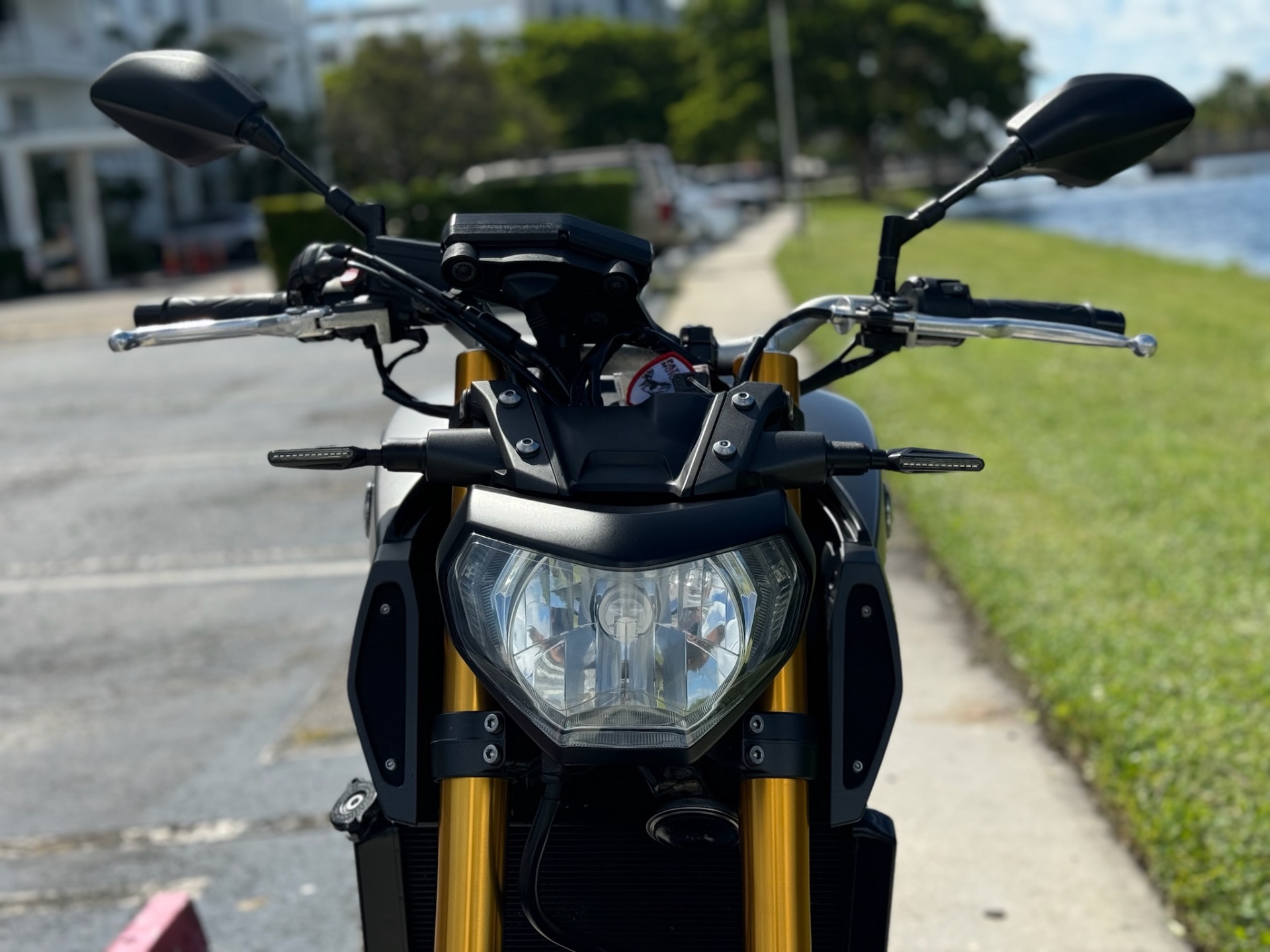 2015 Yamaha FZ-09 in North Miami Beach, Florida - Photo 7