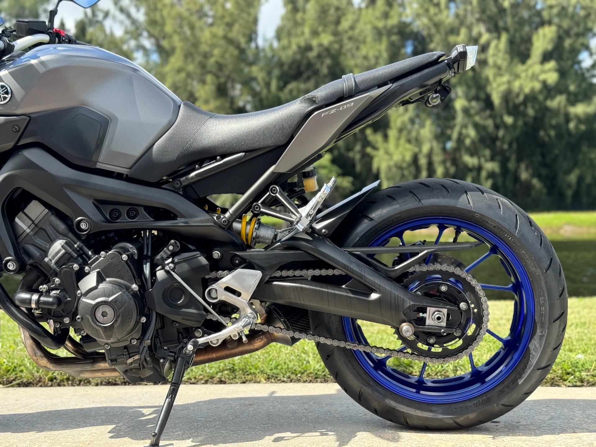 2015 Yamaha FZ-09 in North Miami Beach, Florida - Photo 15