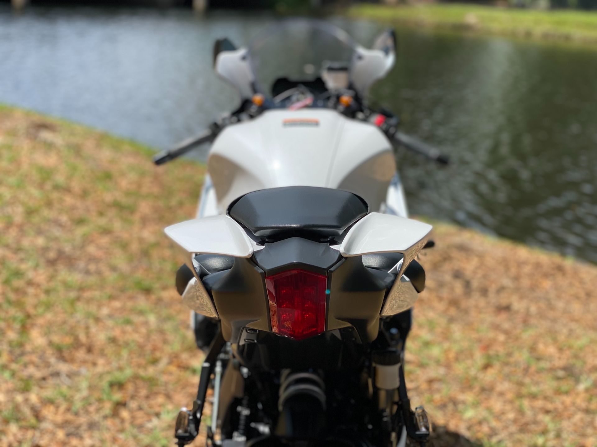 2023 Yamaha YZF-R7 in North Miami Beach, Florida - Photo 11