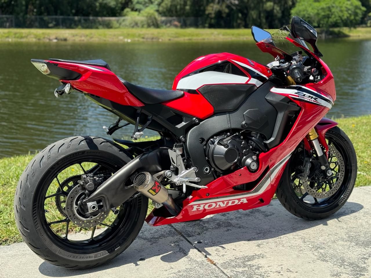 2019 Honda CBR1000RR ABS in North Miami Beach, Florida - Photo 4