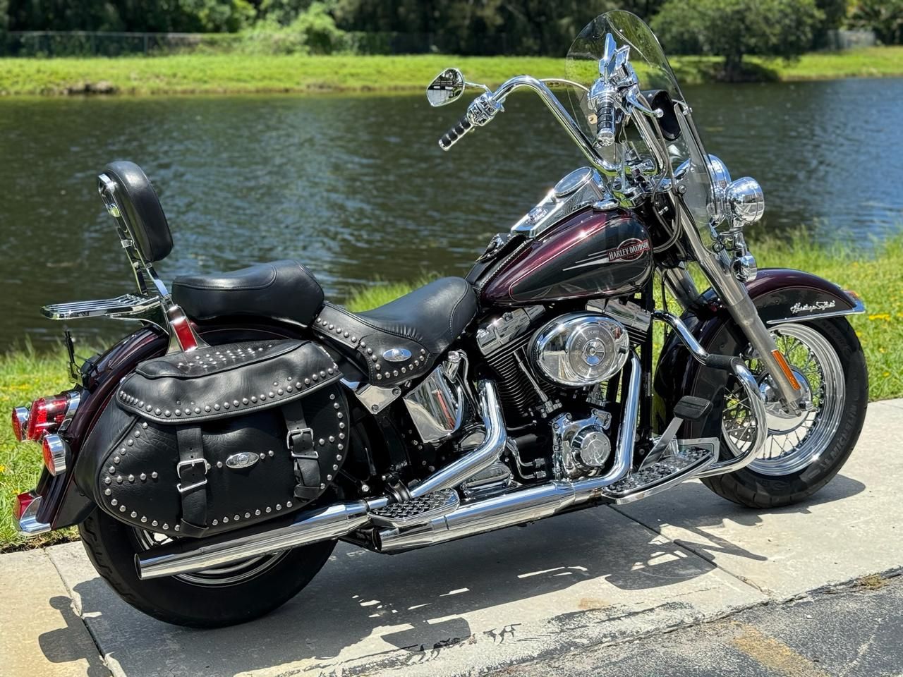 2005 Harley-Davidson FLSTC/FLSTCI Heritage Softail® Classic in North Miami Beach, Florida - Photo 4