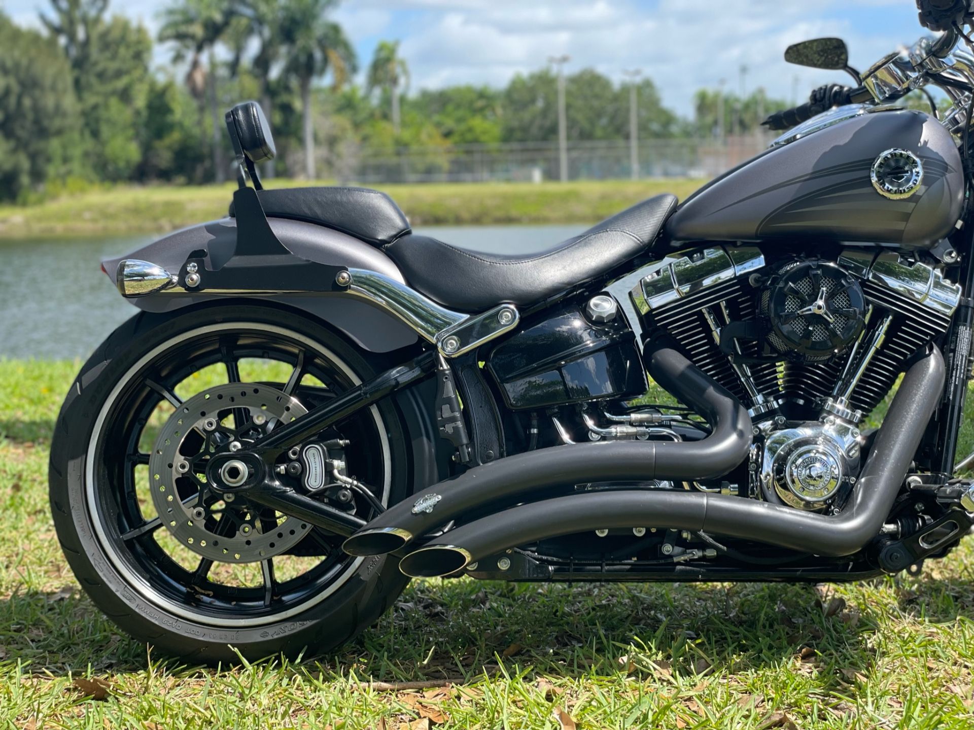 2016 Harley-Davidson Breakout® in North Miami Beach, Florida - Photo 4