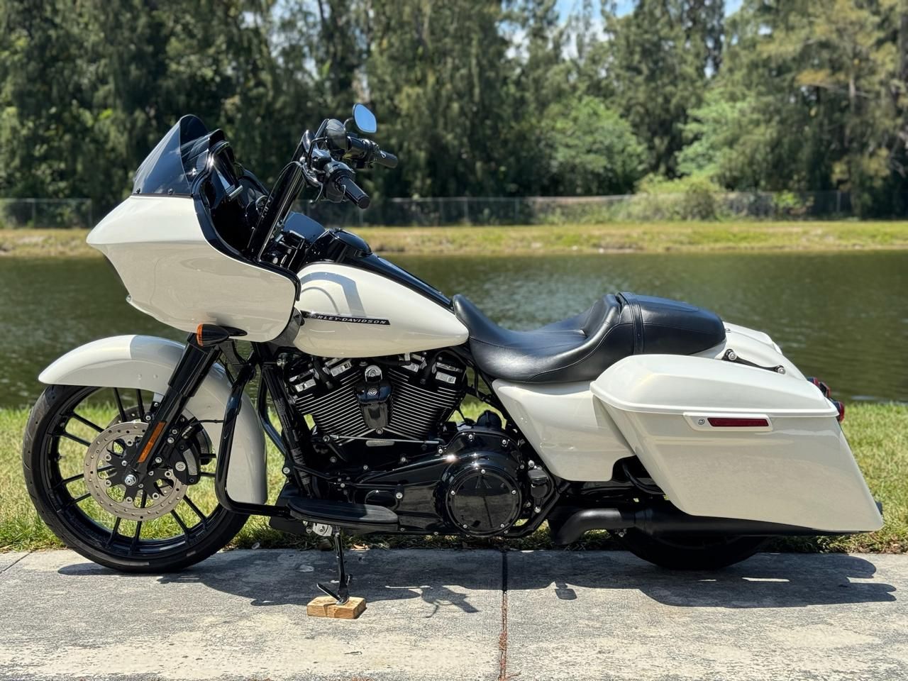 2018 Harley-Davidson Road Glide® Special in North Miami Beach, Florida - Photo 14