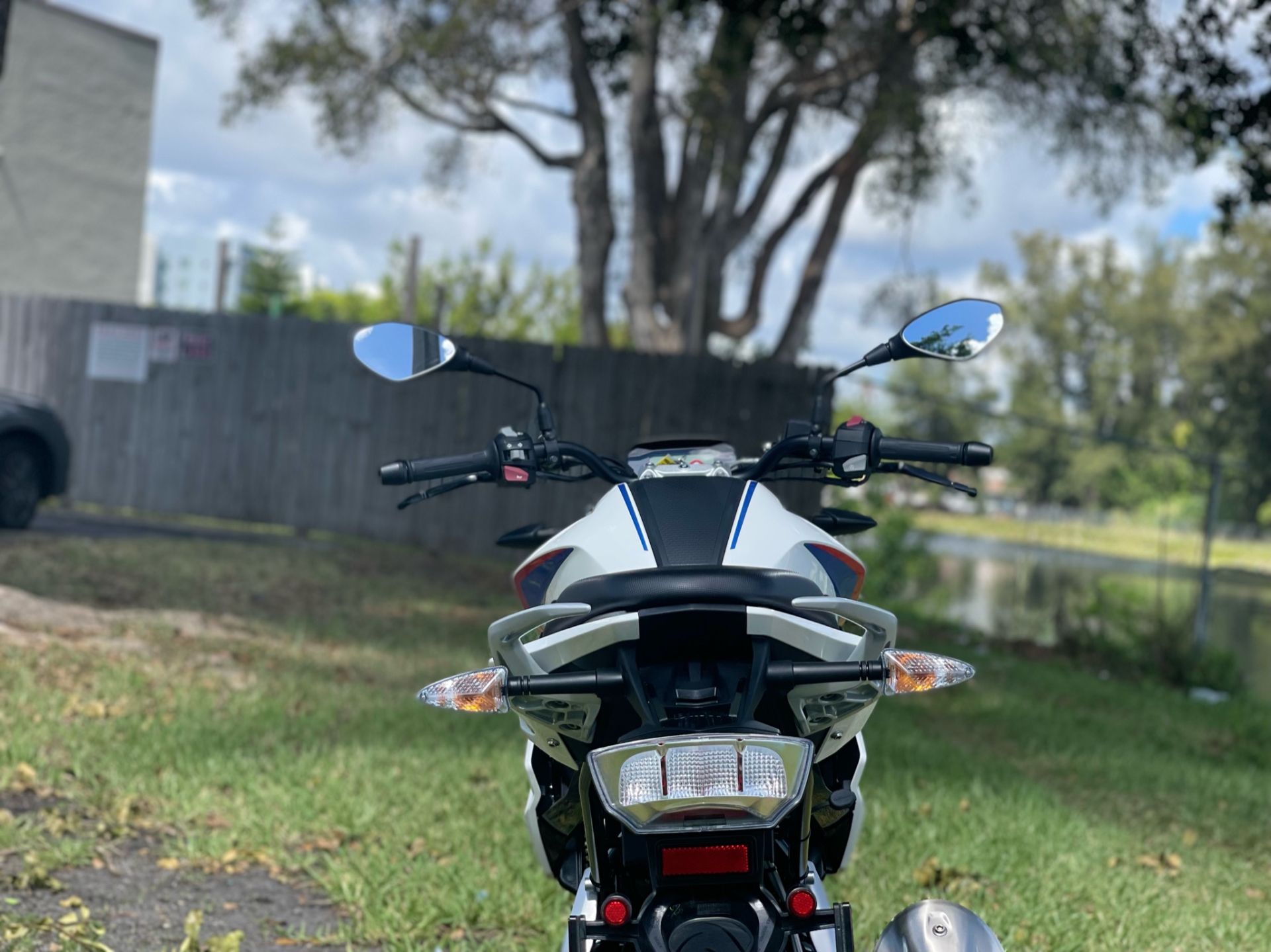 2018 BMW G 310 R in North Miami Beach, Florida - Photo 11
