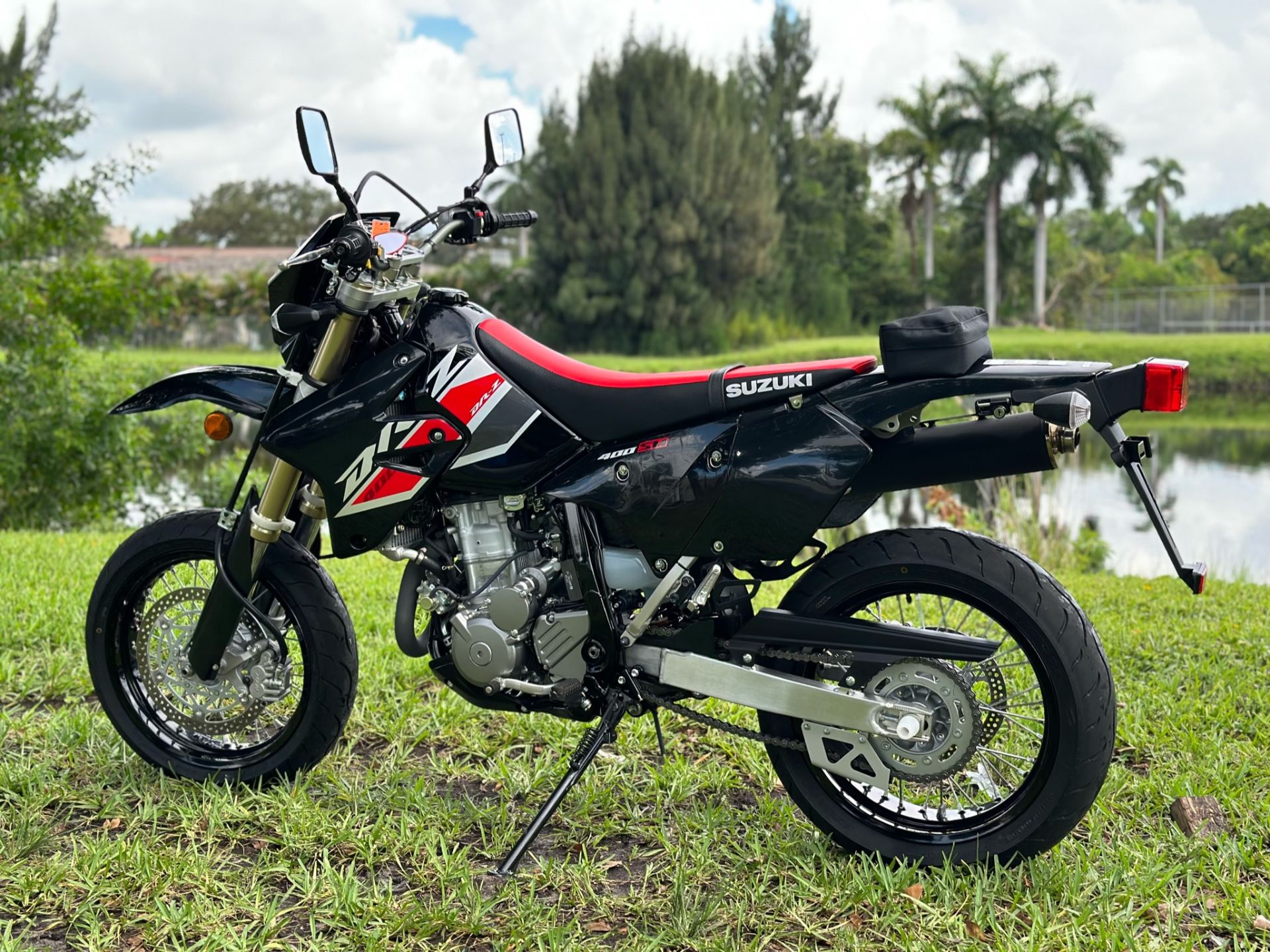 2021 Suzuki DR-Z400SM in North Miami Beach, Florida - Photo 13