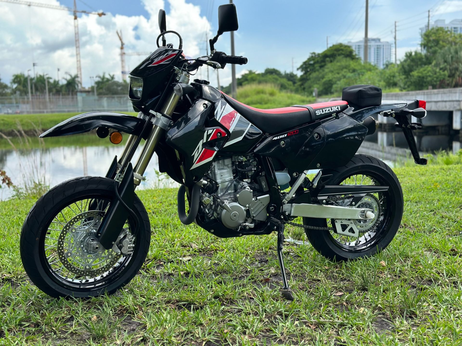 2021 Suzuki DR-Z400SM in North Miami Beach, Florida - Photo 14