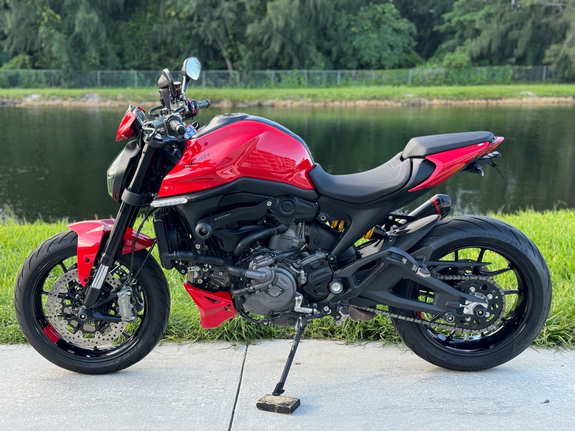 2023 Ducati Monster + in North Miami Beach, Florida - Photo 12