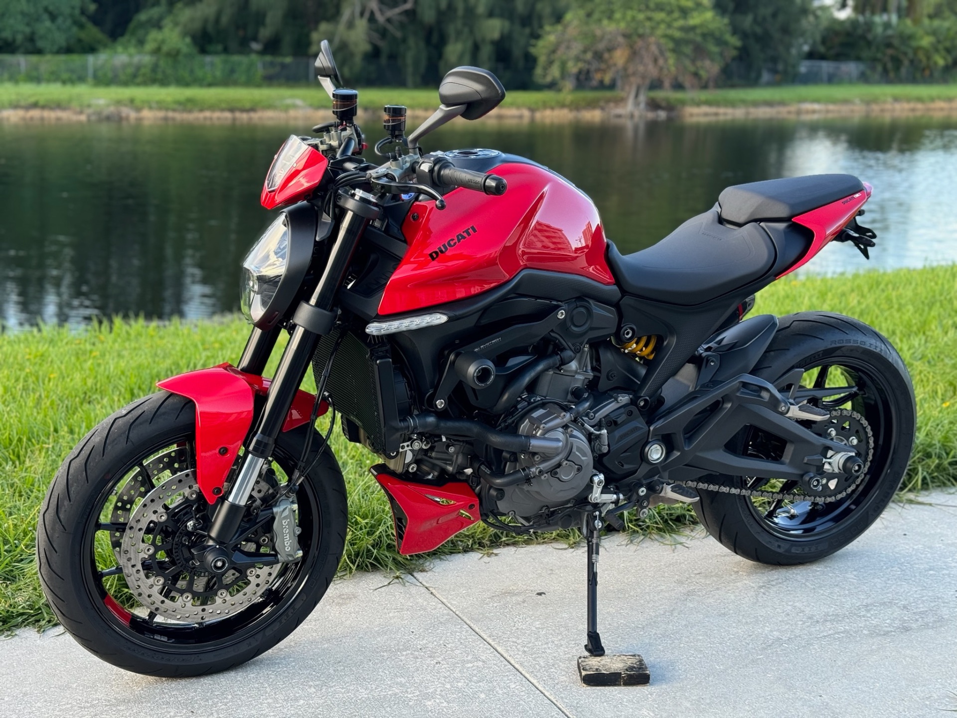 2023 Ducati Monster + in North Miami Beach, Florida - Photo 13