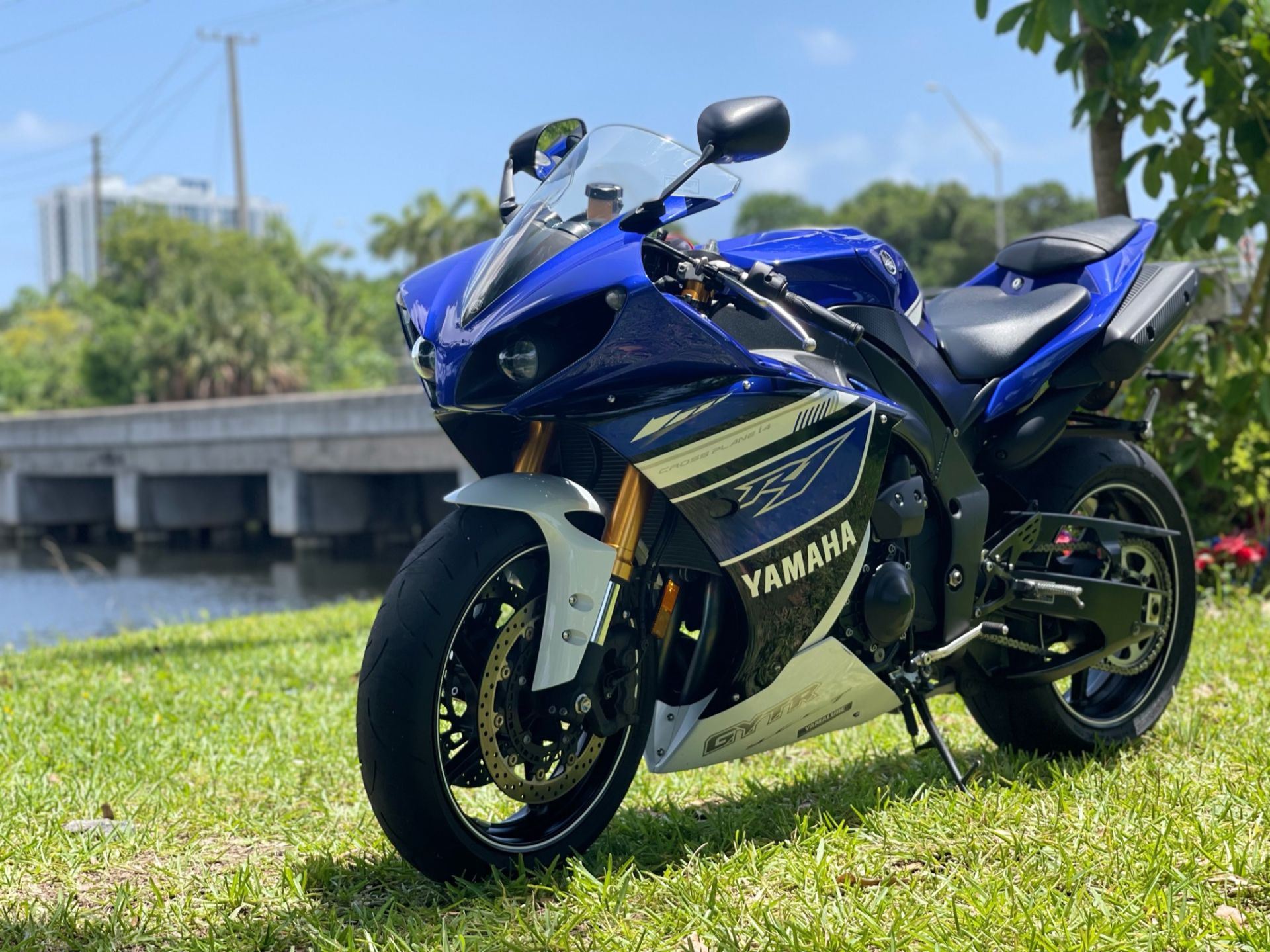 2013 Yamaha YZF-R1 in North Miami Beach, Florida - Photo 17