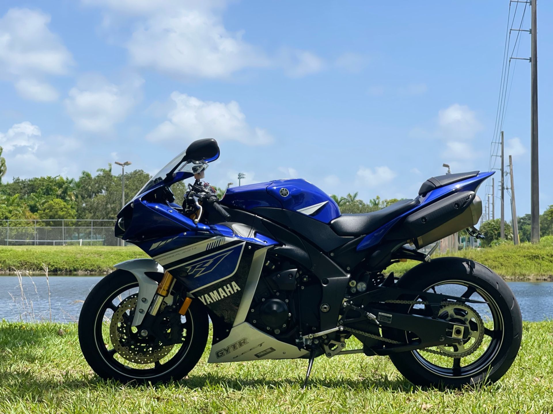 2013 Yamaha YZF-R1 in North Miami Beach, Florida - Photo 18