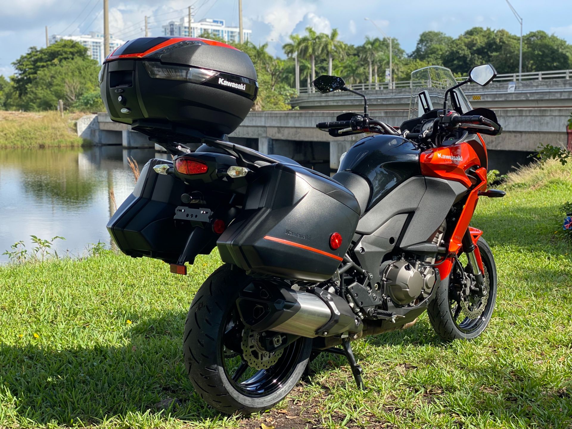 2015 Kawasaki Versys® 1000 LT in North Miami Beach, Florida - Photo 4