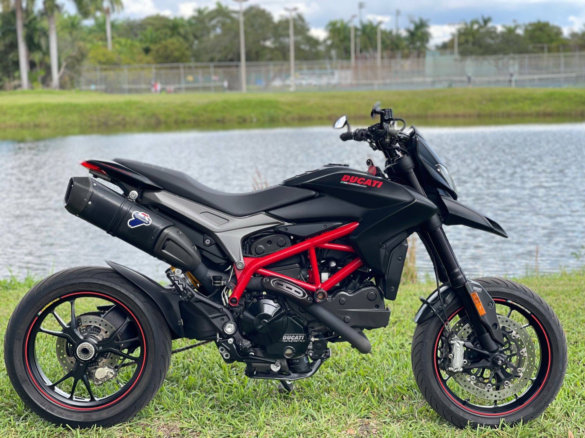 2014 Ducati Hypermotard in North Miami Beach, Florida - Photo 3