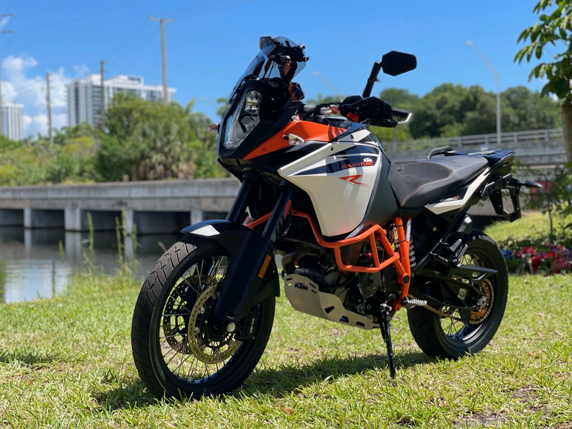 2018 KTM 1090 Adventure R in North Miami Beach, Florida - Photo 18