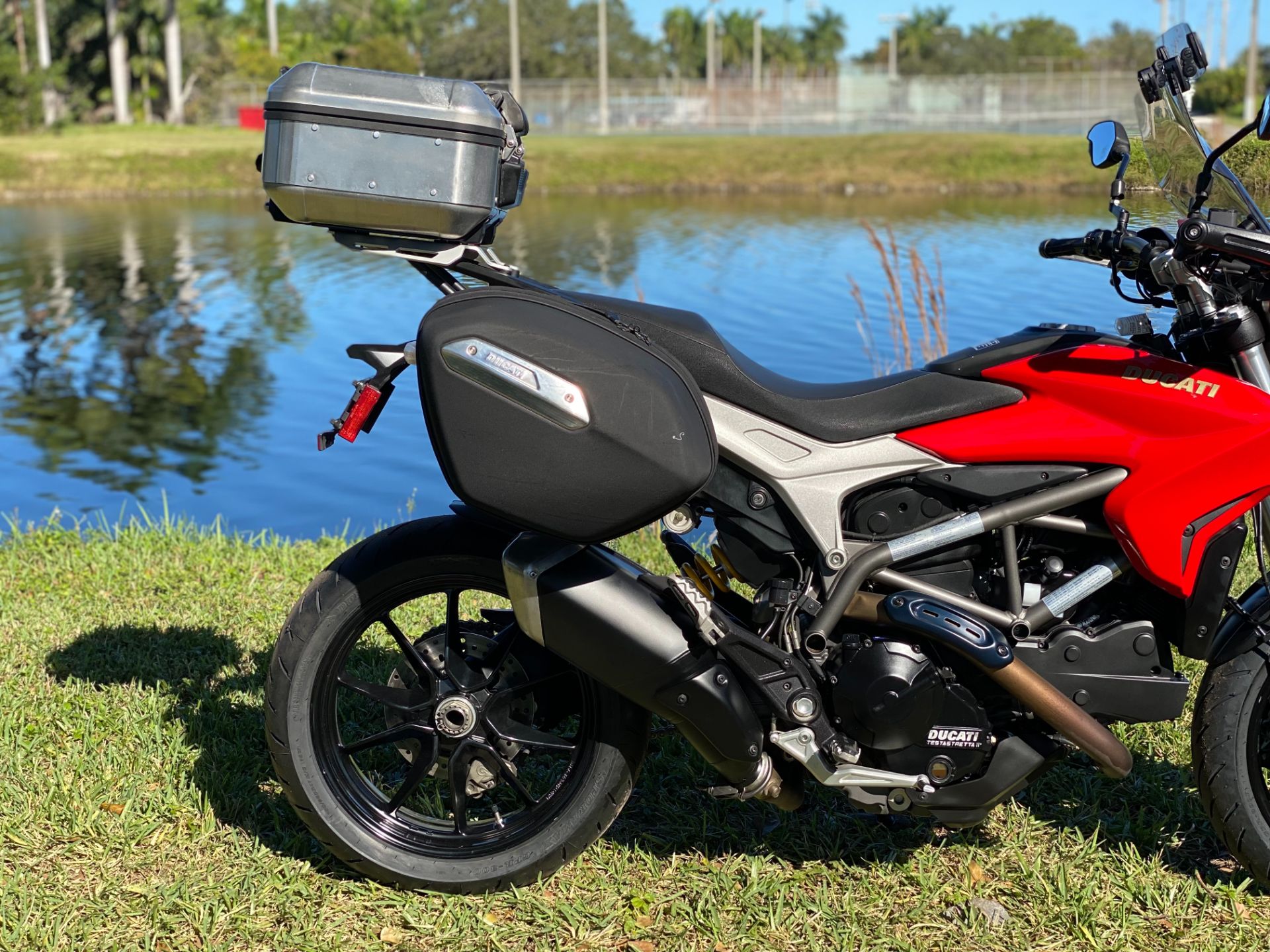 2015 Ducati Hyperstrada in North Miami Beach, Florida - Photo 4
