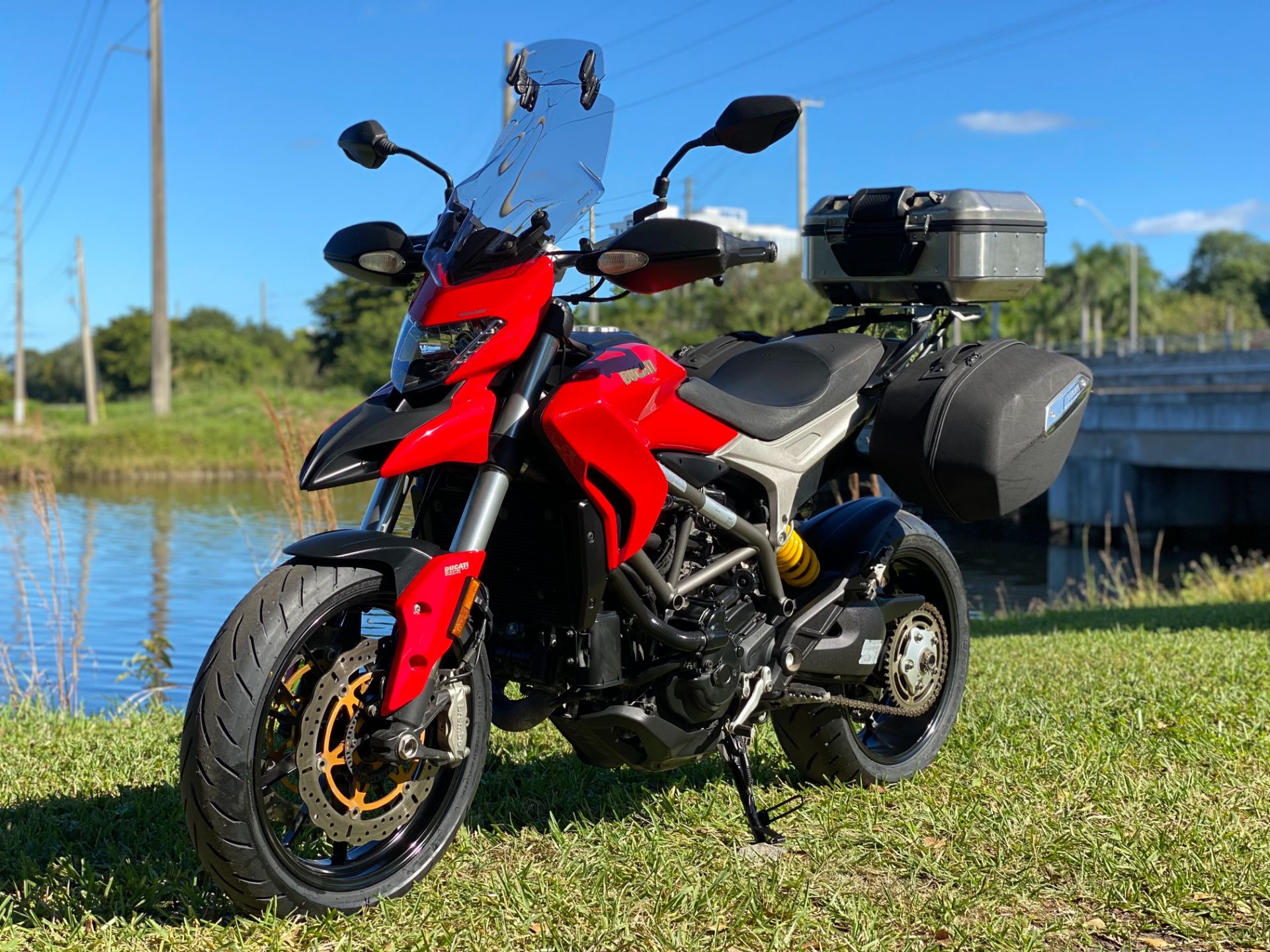 2015 Ducati Hyperstrada in North Miami Beach, Florida - Photo 16