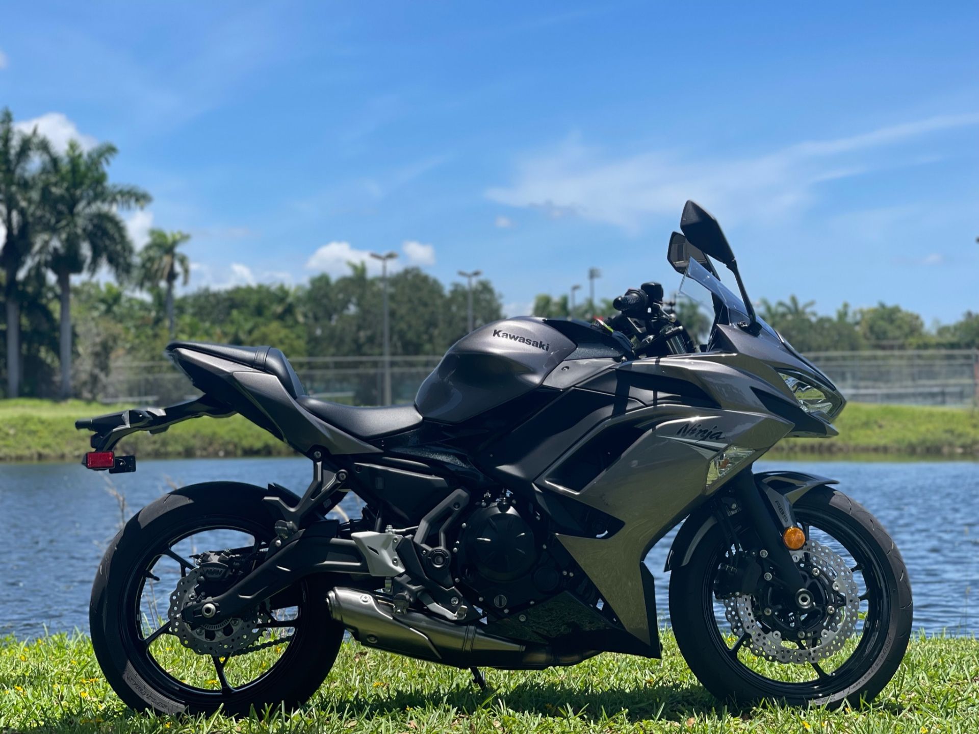 2021 Kawasaki Ninja 650 ABS in North Miami Beach, Florida - Photo 2