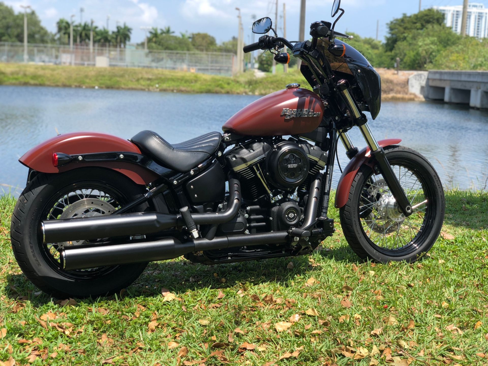 2018 Harley-Davidson Street Bob® 107 in North Miami Beach, Florida - Photo 4