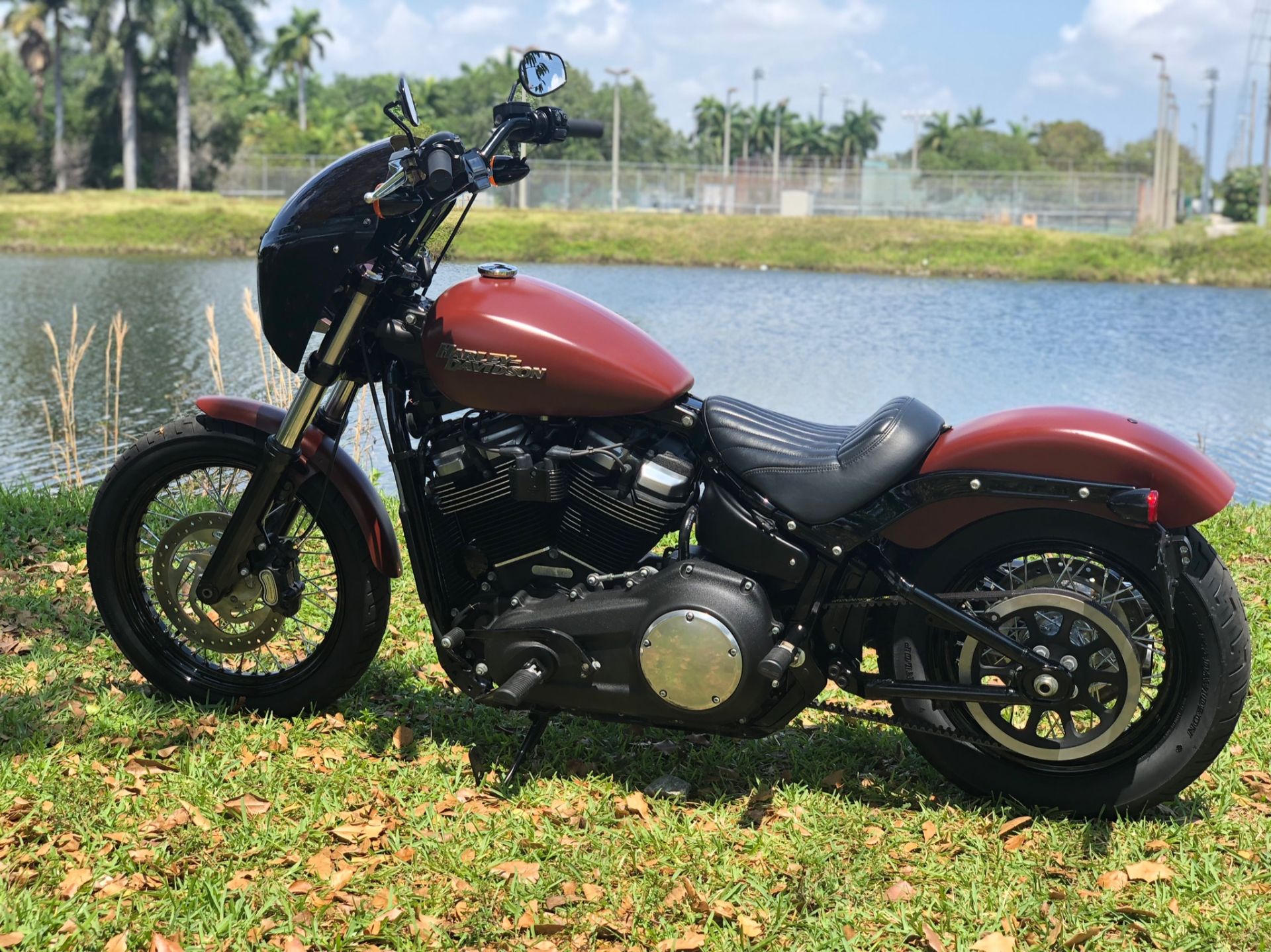 2018 Harley-Davidson Street Bob® 107 in North Miami Beach, Florida - Photo 16