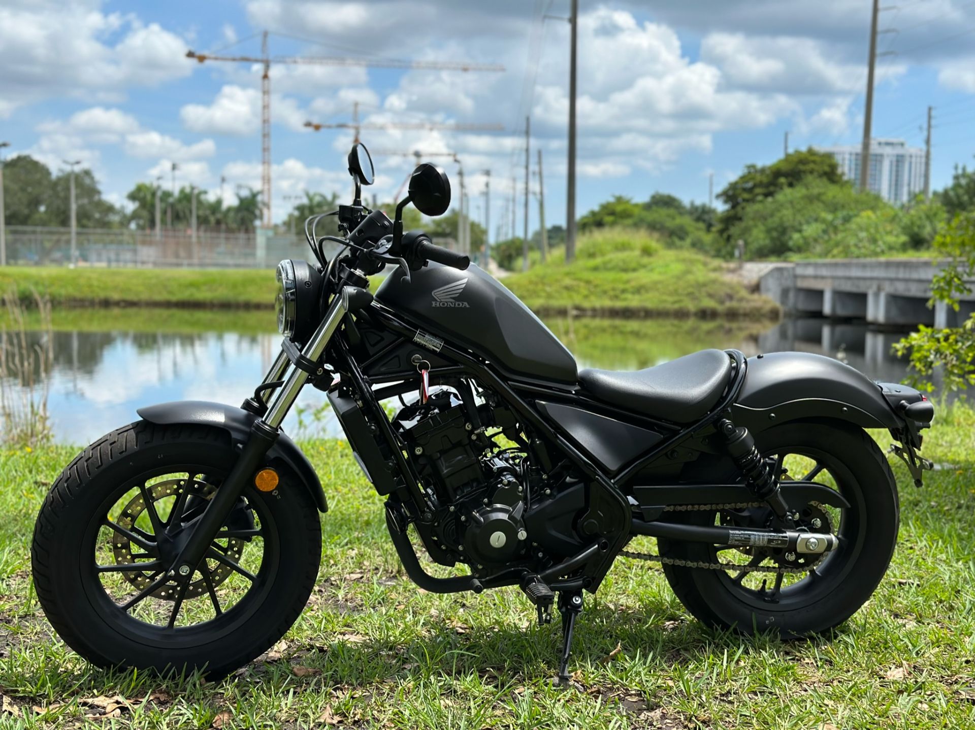 2021 Honda Rebel 300 in North Miami Beach, Florida - Photo 15