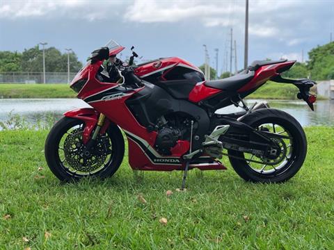 2017 Honda CBR1000RR in North Miami Beach, Florida - Photo 16