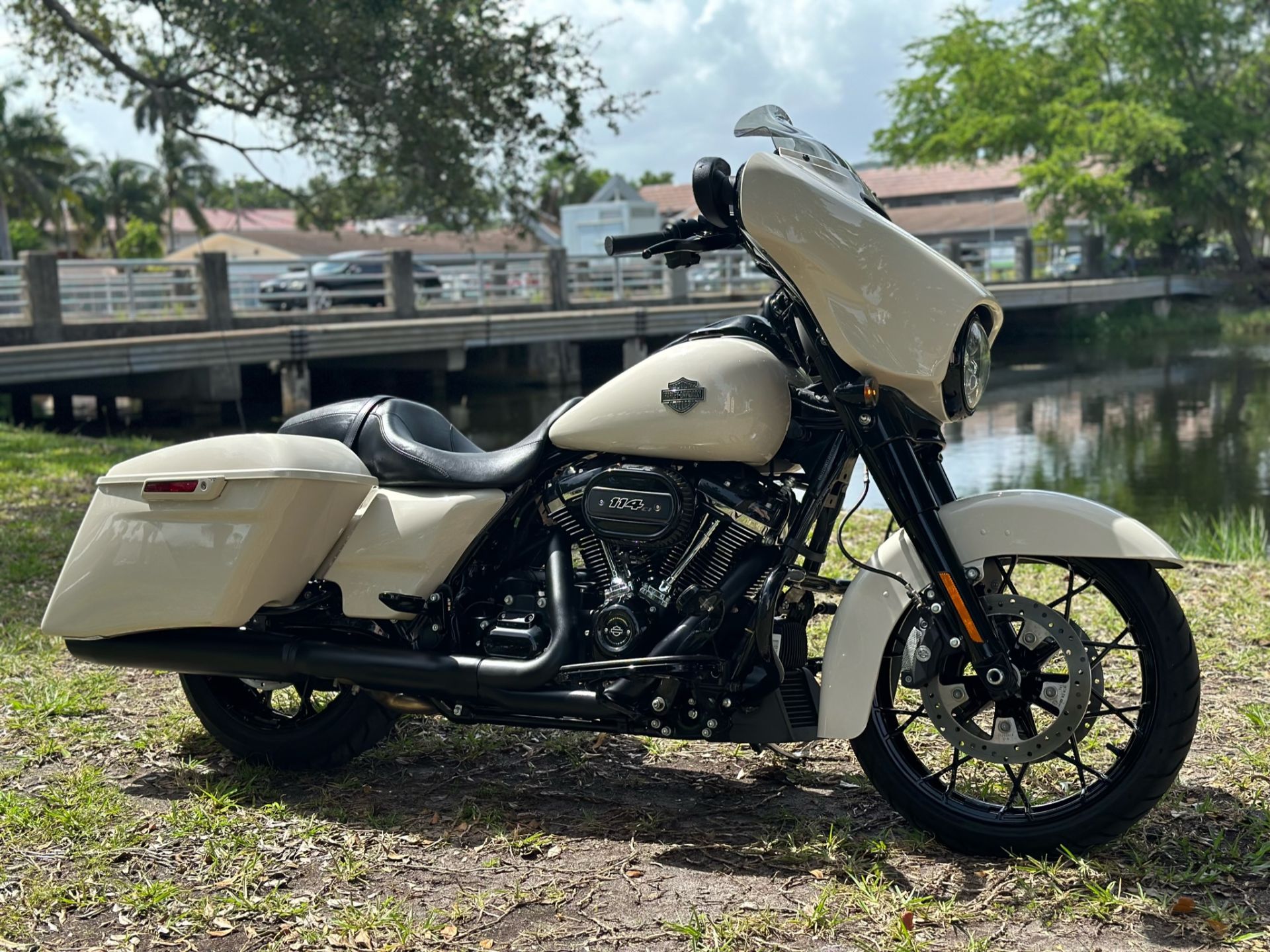2022 Harley-Davidson Street Glide® Special in North Miami Beach, Florida - Photo 2