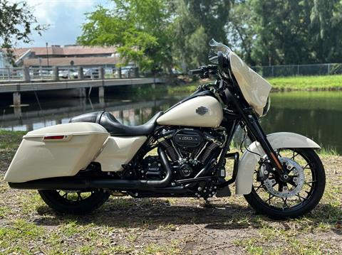 2022 Harley-Davidson Street Glide® Special in North Miami Beach, Florida - Photo 6