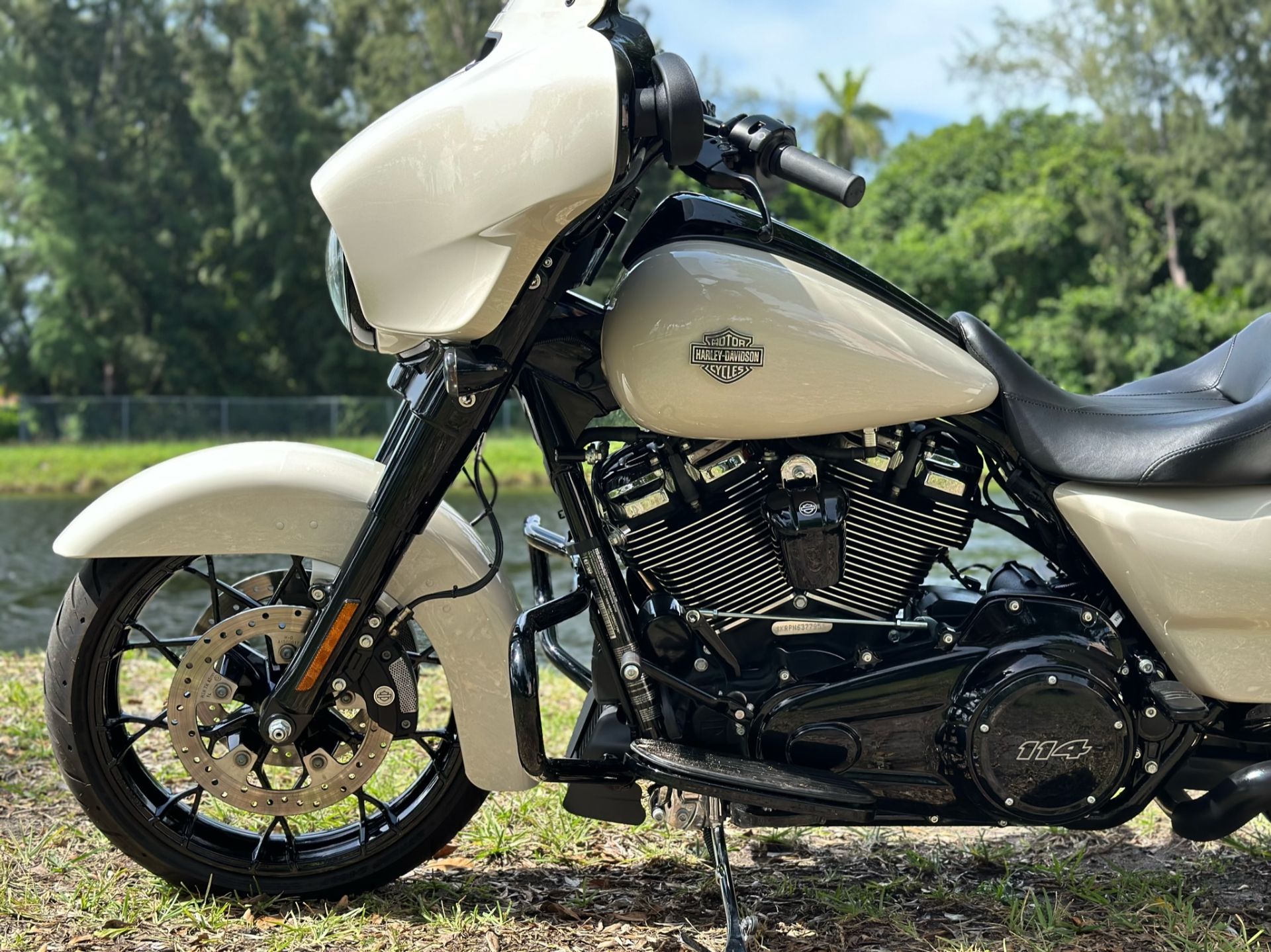 2022 Harley-Davidson Street Glide® Special in North Miami Beach, Florida - Photo 24