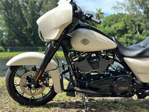 2022 Harley-Davidson Street Glide® Special in North Miami Beach, Florida - Photo 24