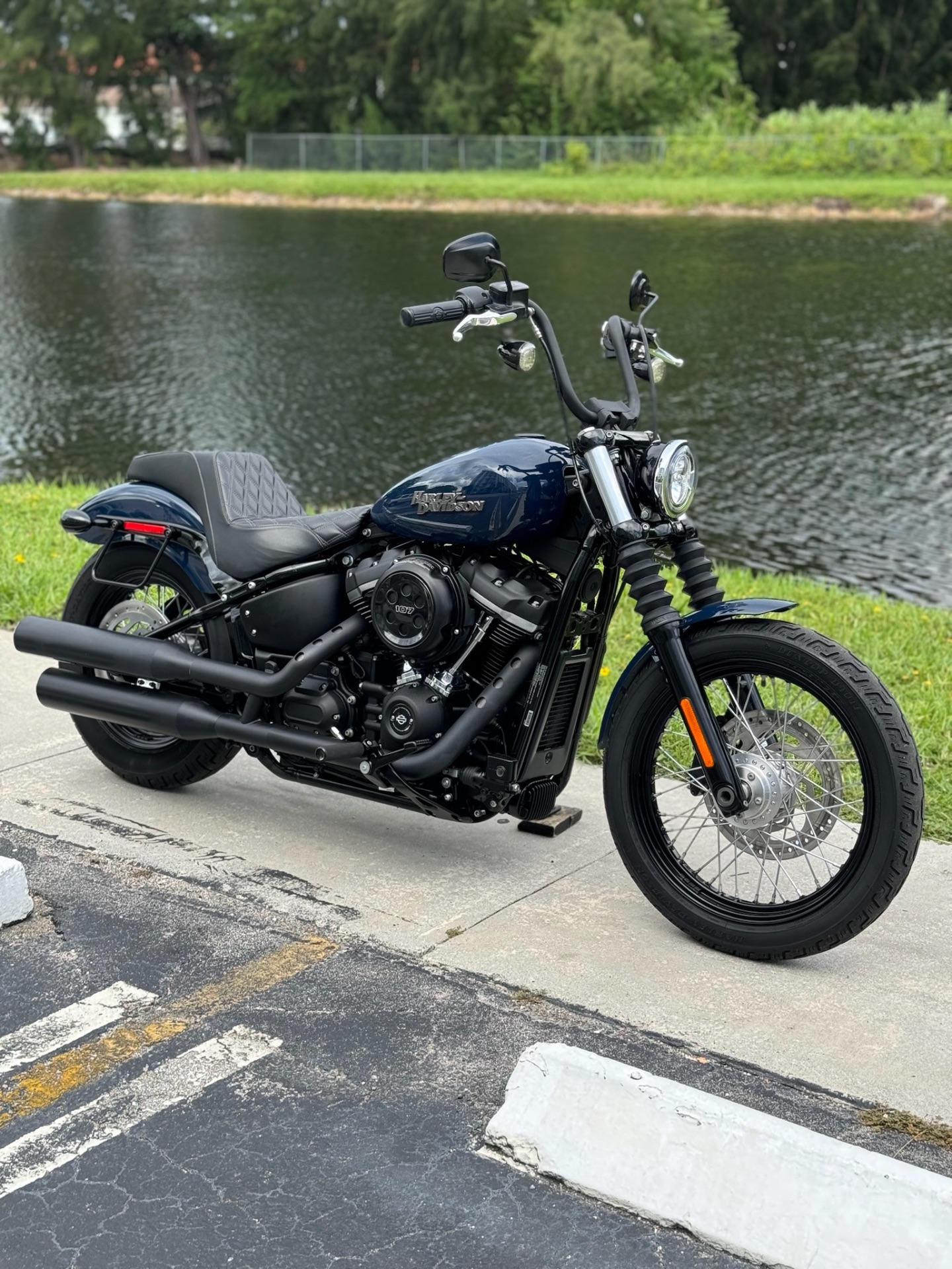 2019 Harley-Davidson Street Bob® in North Miami Beach, Florida - Photo 2