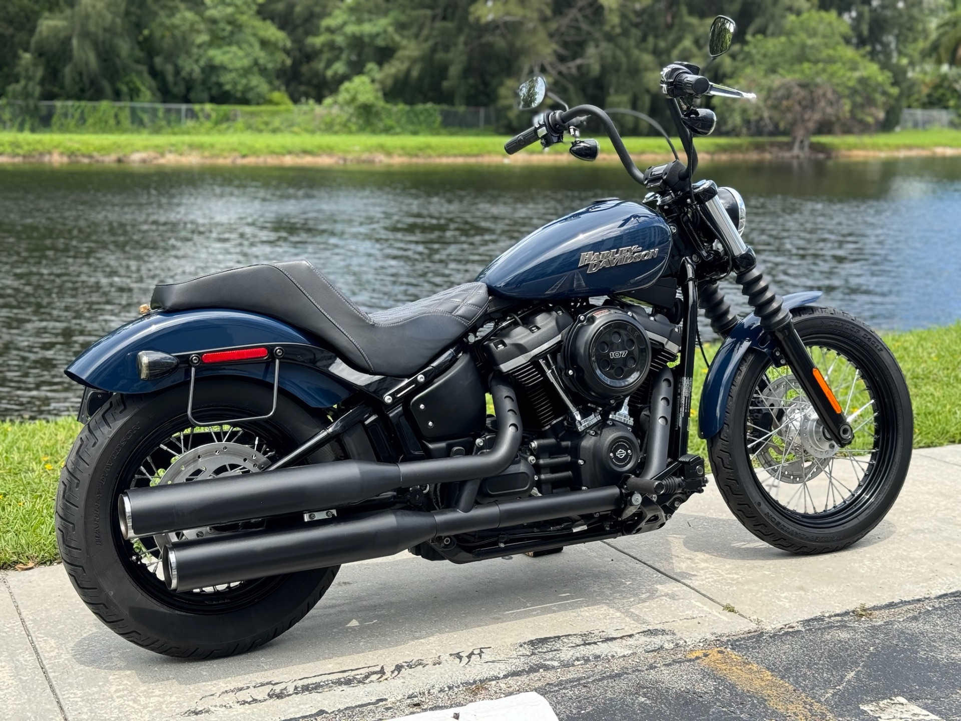 2019 Harley-Davidson Street Bob® in North Miami Beach, Florida - Photo 4