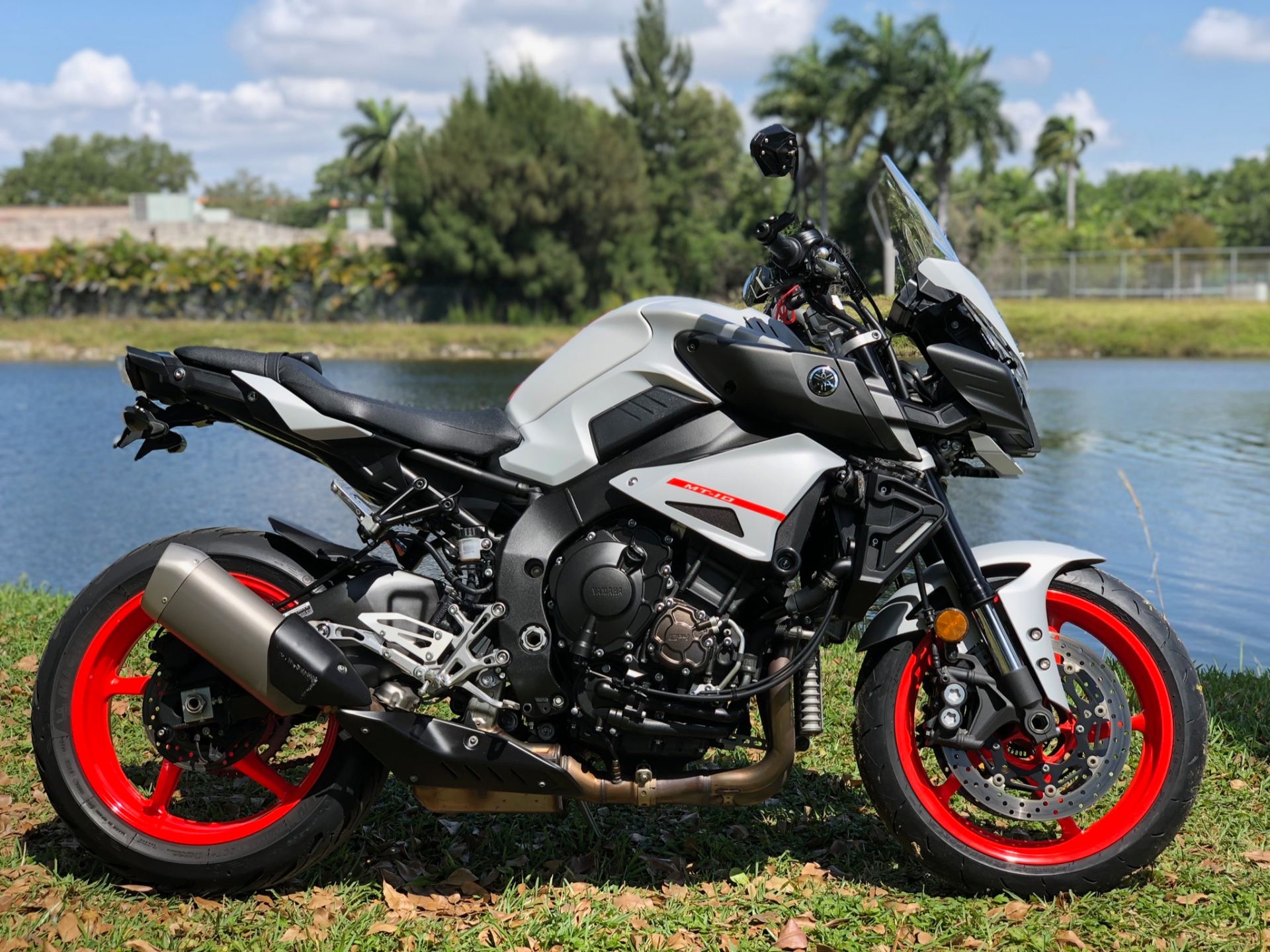2019 Yamaha MT-10 in North Miami Beach, Florida - Photo 3