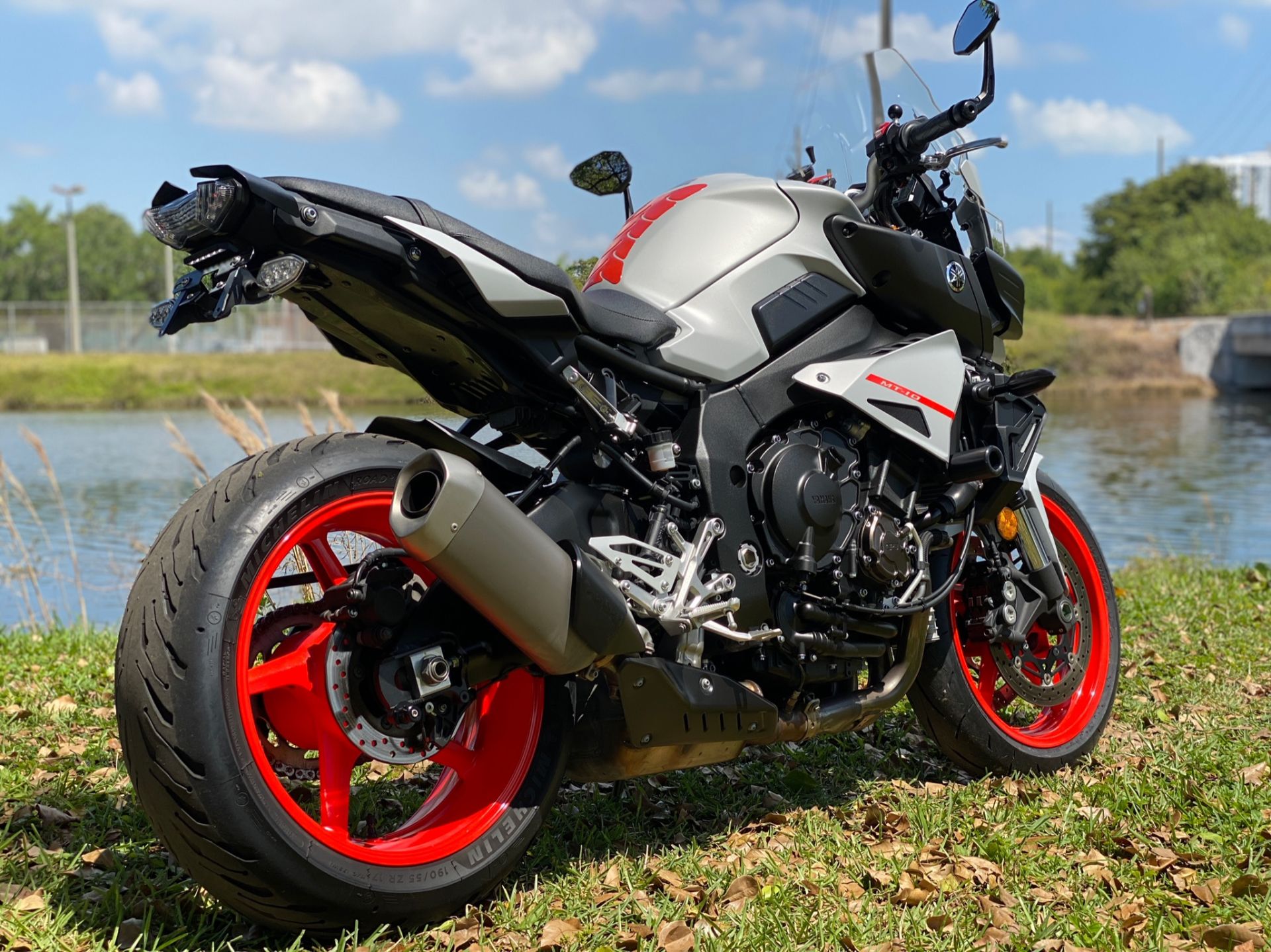 2019 Yamaha MT-10 in North Miami Beach, Florida - Photo 4