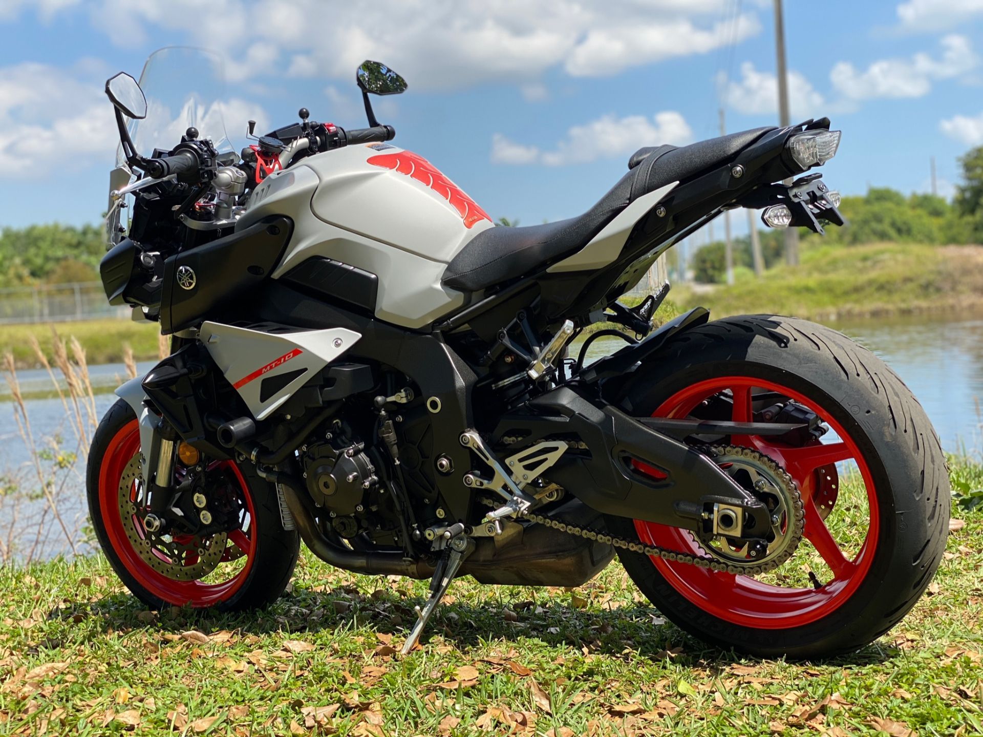 2019 Yamaha MT-10 in North Miami Beach, Florida - Photo 13