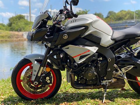 2019 Yamaha MT-10 in North Miami Beach, Florida - Photo 14