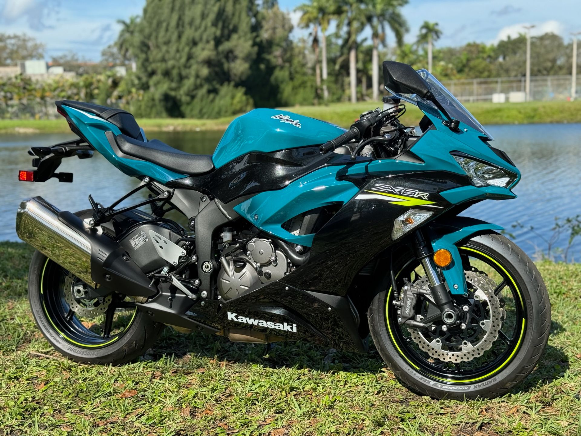 2021 Kawasaki Ninja ZX-6R in North Miami Beach, Florida - Photo 1