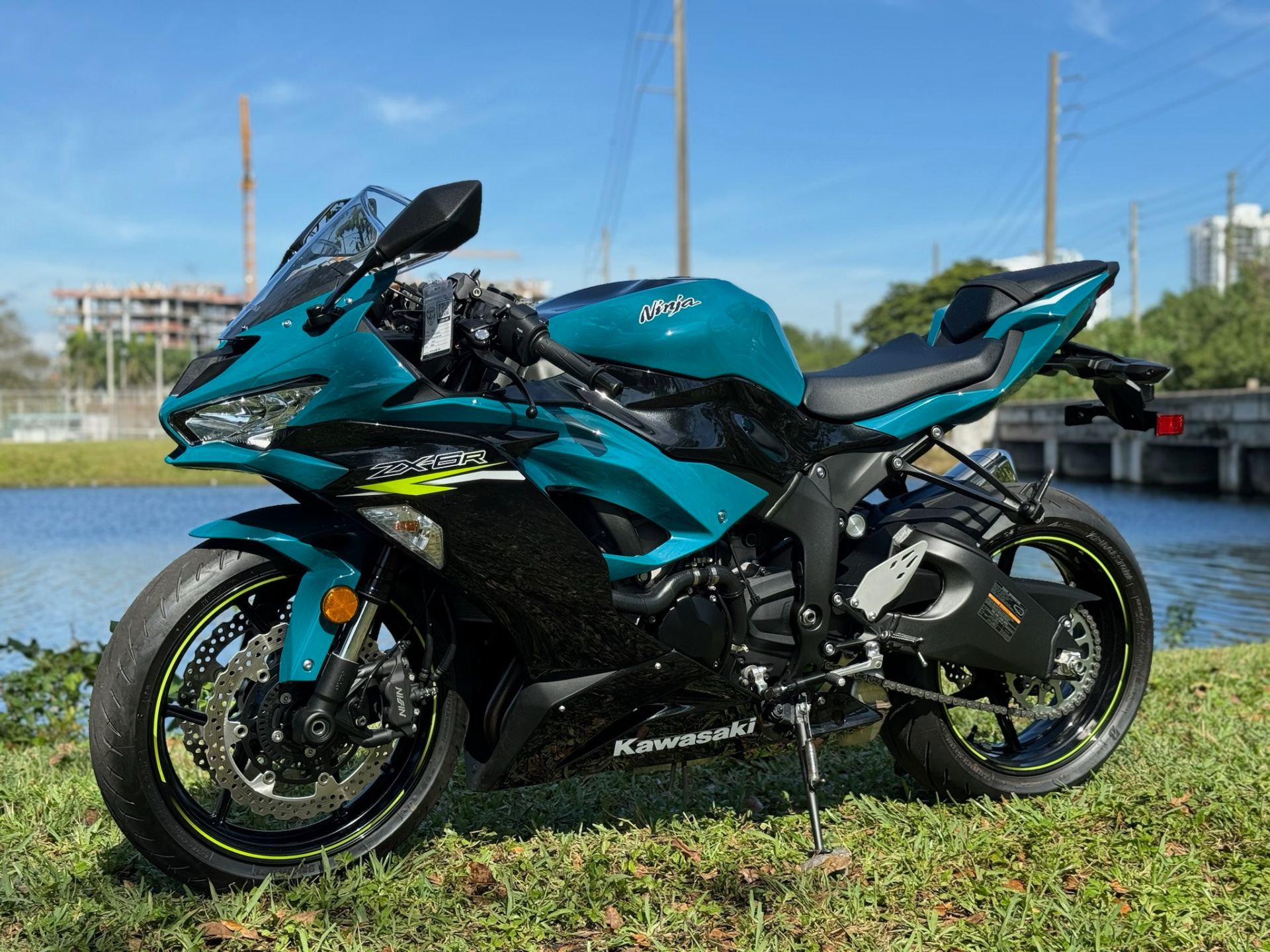 2021 Kawasaki Ninja ZX-6R in North Miami Beach, Florida - Photo 12