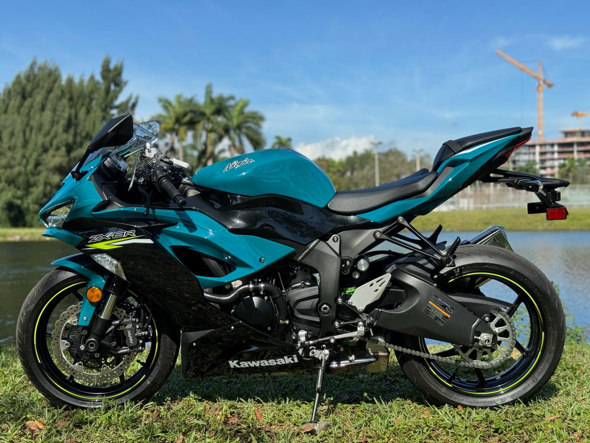 2021 Kawasaki Ninja ZX-6R in North Miami Beach, Florida - Photo 13