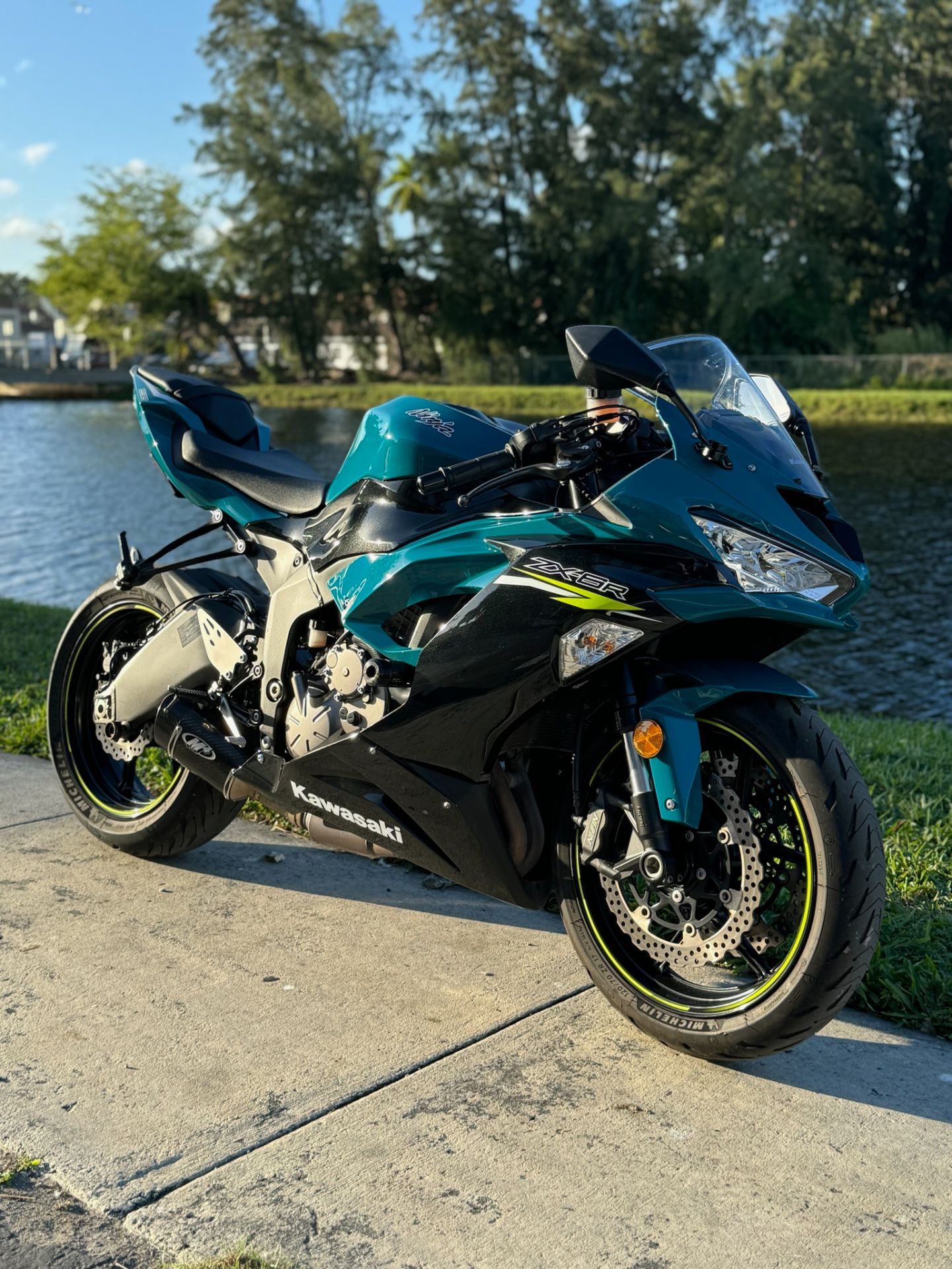2021 Kawasaki Ninja ZX-6R in North Miami Beach, Florida - Photo 2
