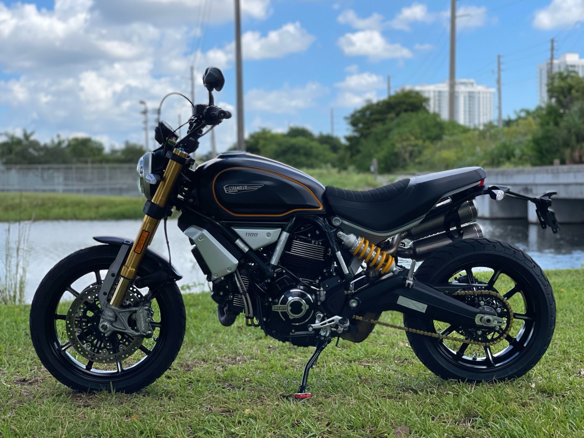 2019 Ducati Scrambler 1100 Sport in North Miami Beach, Florida - Photo 19